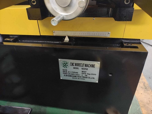 Serviço pós-venda Máquina de corte de fios CNC EDM Super Económica Dk7725 para Metal
