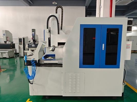 SJD706 Máquina de perfuração de pequenos furos CNC EDM de seis eixos de alta precisão para furos de resfriamento por película de lâmina de turbina