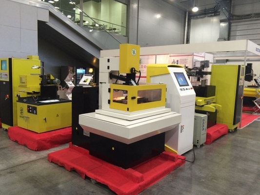 ZNC EDM Máquina de afundamento a moagem EDM350