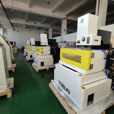 Máquina EDM de corte de arame D400 de alta velocidade com corte por torneira dentro de ferramentas CNC de corte de metal