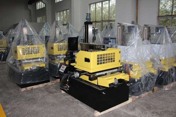 Sinker CNC EDM450h com função de superfície de espelho