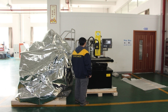Sinker CNC EDM450h com função de superfície de espelho