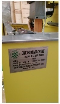 Sinker CNC EDM450h com função de superfície de espelho