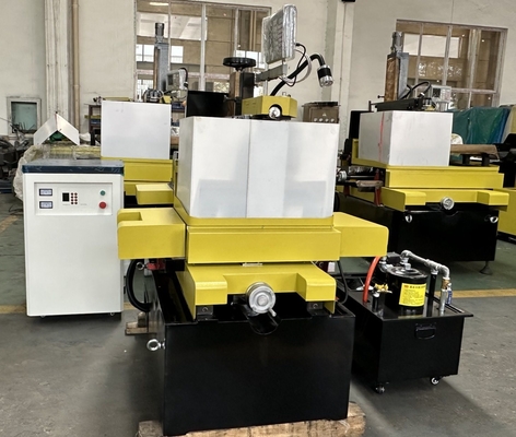 Controle numérico CNC EDM de corte de fio Dk7745 Tipo inteligente com processamento de alta precisão