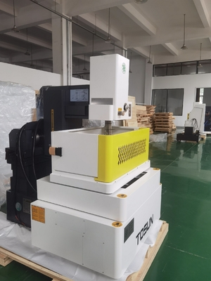 Máquina EDM de corte de fio de descarga elétrica CNC D320c