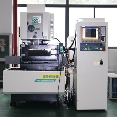 Máquina CNC de submersão de precisão de corte de fio de latão EDM Swe85SL