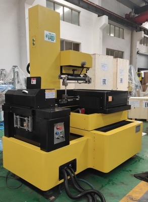 CNC Wire Cut EDM Dk7750F para corte preciso e rápido