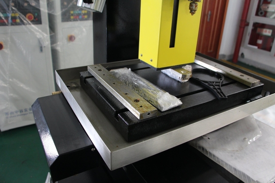 CNC Wire Cut EDM Dk7750F para corte preciso e rápido